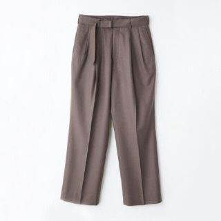 ワンエルディーケーセレクト(1LDK SELECT)のYOKE BELTED 2 TUCK WIDE TROUSERS(スラックス)