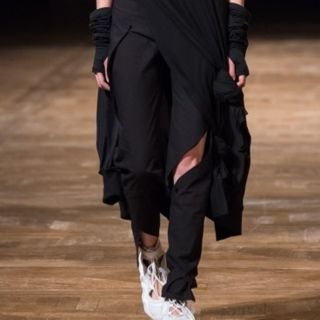 ヨウジヤマモト(Yohji Yamamoto)のYohji Yamamoto +noir黒継ぎ接ぎ穴あきパンツ16SS(ワークパンツ/カーゴパンツ)