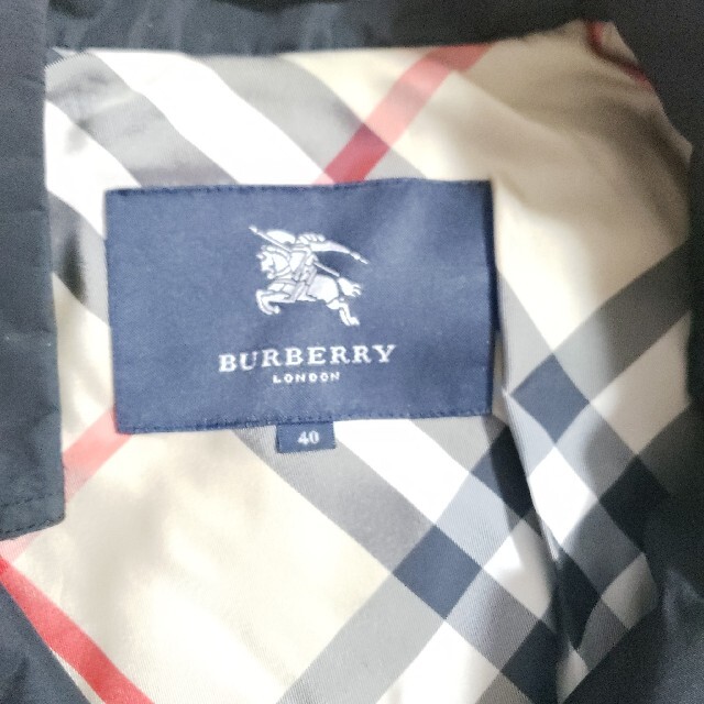 BURBERRY(バーバリー)のBURBERRY London トレンチコート ベルト付 ノバチェック 黒 L レディースのジャケット/アウター(トレンチコート)の商品写真