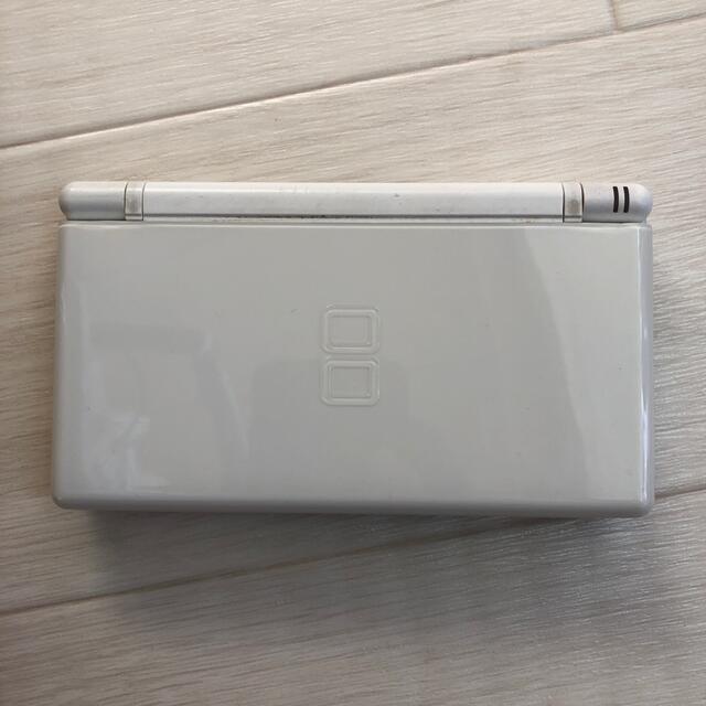 ニンテンドーDS(ニンテンドーDS)の任天堂 DS lite クリスタルホワイト エンタメ/ホビーのゲームソフト/ゲーム機本体(携帯用ゲーム機本体)の商品写真