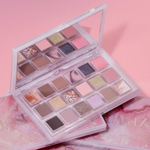 HUDA BEAUTY アイシャドウ パレット