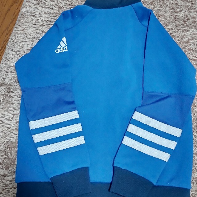 adidas(アディダス)の美品☆adidas　ジャージ１３０㌢ キッズ/ベビー/マタニティのキッズ服男の子用(90cm~)(ジャケット/上着)の商品写真