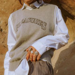 ステューシー(STUSSY)の［オンライン即完］PLEASURES KNITTED SWEATER VEST(ニット/セーター)