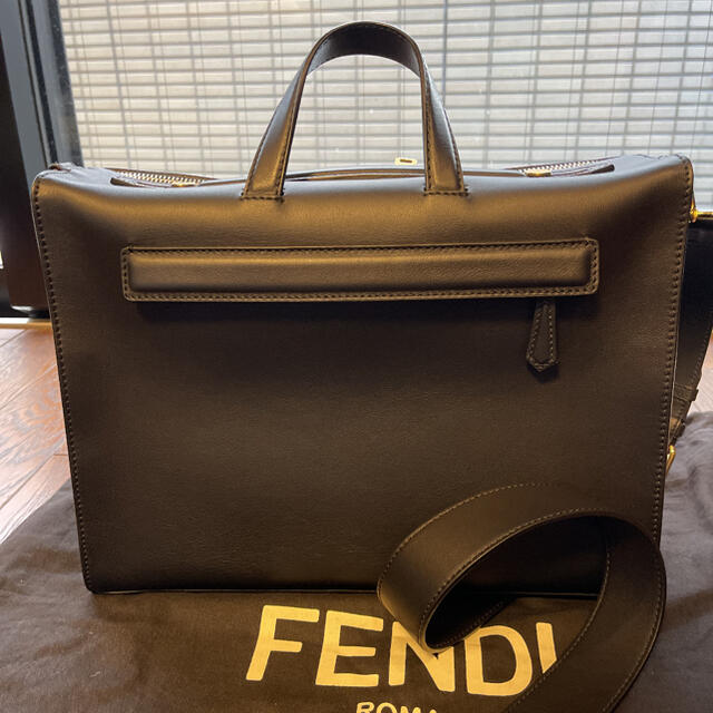 FENDI(フェンディ)のFENDI モンスタービジネスバッグ　ショルダー メンズのバッグ(ビジネスバッグ)の商品写真