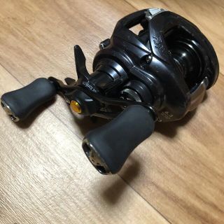 ダイワ(DAIWA)の[今日限値下げ]20タトゥーラ　svtw 左巻き(リール)