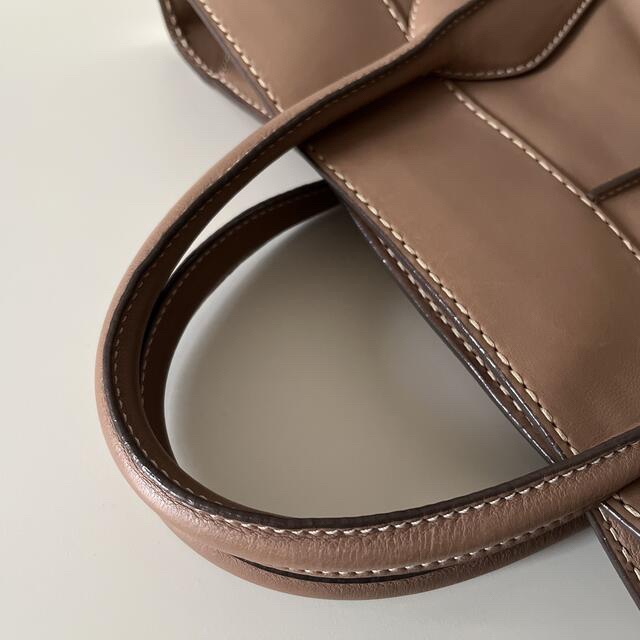 極美品TOD'S トッズ Dバッグ ハンドバッグ レザー ベージュ 極美品TOD'S トッズ Dバッグ ハンドバッグ レザー ベージュ