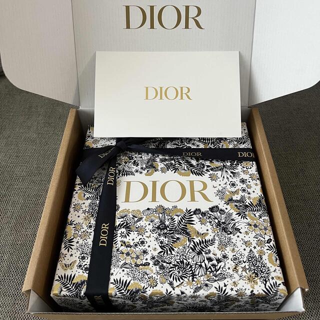 Christian Dior(クリスチャンディオール)のdior ディオールモンテーニュ コフレ 2021 ホリデー クリスマス 限定 コスメ/美容のキット/セット(コフレ/メイクアップセット)の商品写真