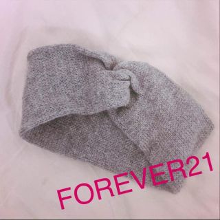 フォーエバートゥエンティーワン(FOREVER 21)のニットツイストヘアターバン(FOREVER21)(ヘアバンド)