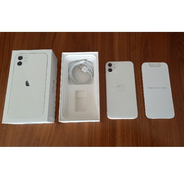 iPhone(アイフォーン)の●iPhone11 ホワイト 64 GB SIMフリー●美品の部類 スマホ/家電/カメラのスマートフォン/携帯電話(スマートフォン本体)の商品写真