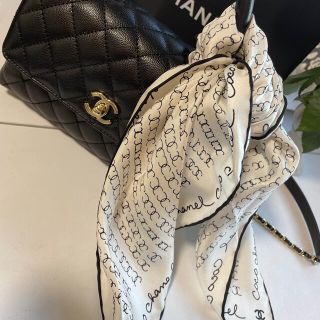 シャネル(CHANEL)のCHANEL2021.2022AWツイリーシュシュ❤️新品タグ付き(バンダナ/スカーフ)