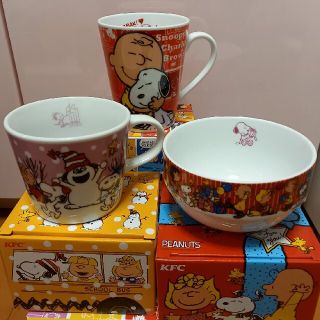 スヌーピー(SNOOPY)のケンタッキースヌーピースープマグ　ボウル　マグカップ(赤)(ピンク)　３点セット(グラス/カップ)