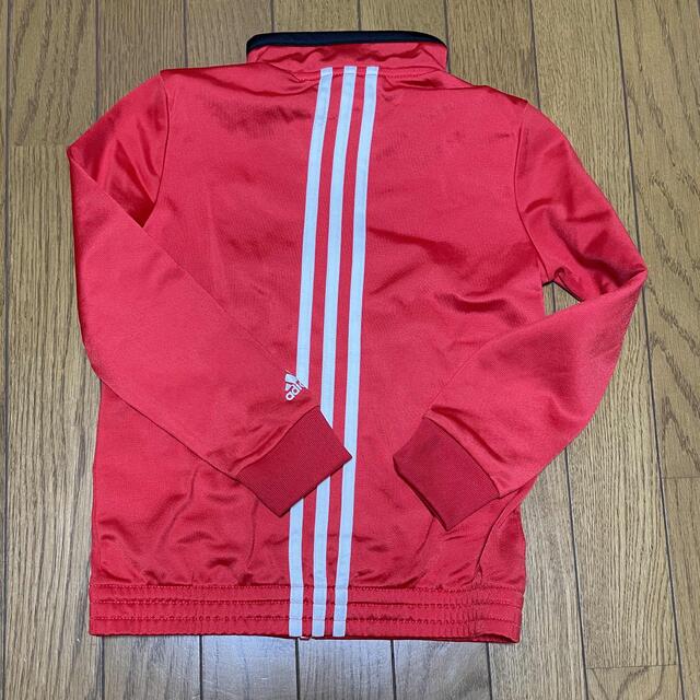 adidas(アディダス)のadidas130cmジャージセットアップ赤・黒パンツ・ズボン キッズ/ベビー/マタニティのキッズ服男の子用(90cm~)(パンツ/スパッツ)の商品写真