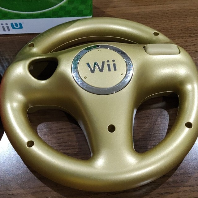 Wii U(ウィーユー)のマリオカートハンドル３セット専用 エンタメ/ホビーのゲームソフト/ゲーム機本体(家庭用ゲーム機本体)の商品写真