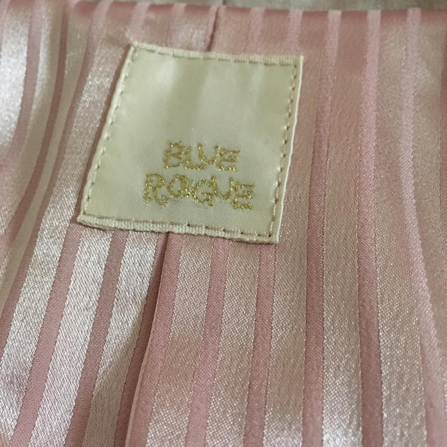 BLUE ROGUE(ブルーローグ)の新品 リボン付テーラードジャケット ベージュ レディースのジャケット/アウター(テーラードジャケット)の商品写真