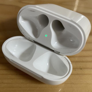 アップル(Apple)の☆エアーポッズ第1世代充電ケース、ジャンク扱い(ヘッドフォン/イヤフォン)