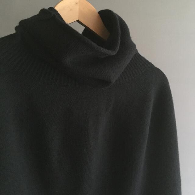 JOURNAL STANDARD(ジャーナルスタンダード)のCalimar｜カリマール　TURTLE NECK PONCHO / BLACK レディースのジャケット/アウター(ポンチョ)の商品写真