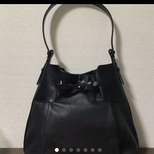 Bally(バリー)の⭐専用⭐バリー ジェニュインレザー チャーム付 ワンショルダー レディースのバッグ(ショルダーバッグ)の商品写真