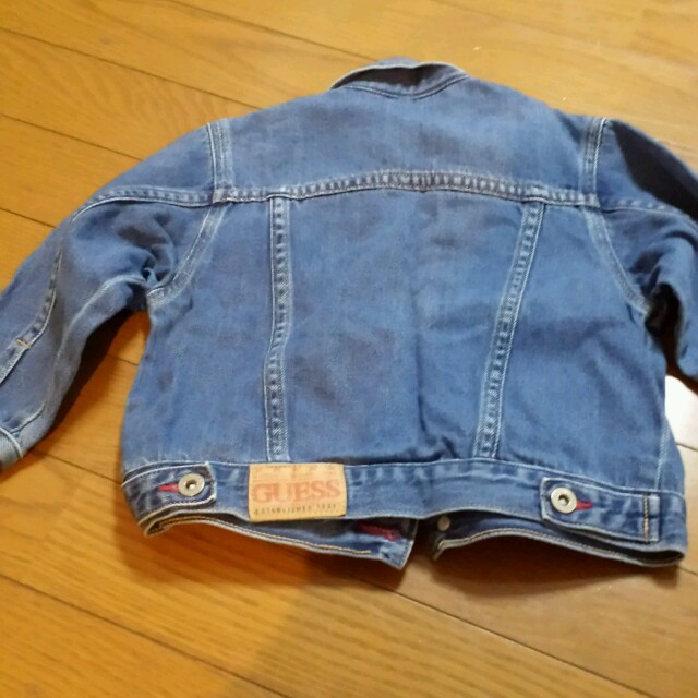 GUESS(ゲス)のジャケット キッズ/ベビー/マタニティのキッズ服女の子用(90cm~)(ジャケット/上着)の商品写真