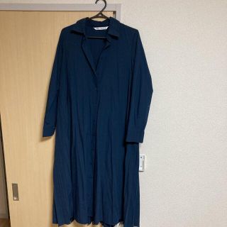 ザラ(ZARA)のZARAネイビープリーツシャツワンピース(ロングワンピース/マキシワンピース)