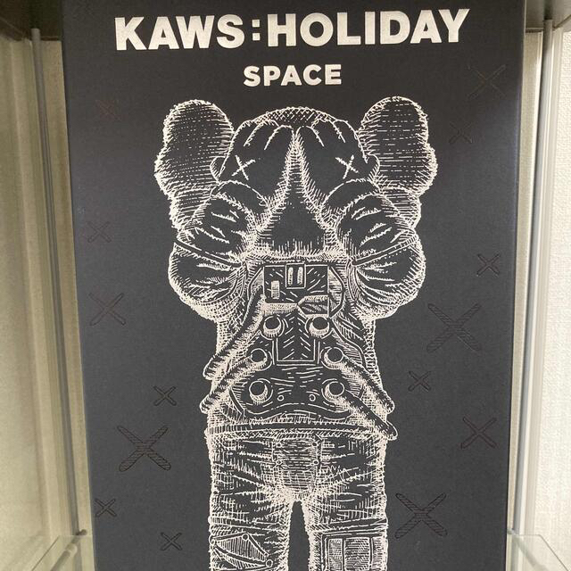 KAWS Holiday Space Figure Silver フィギュアその他