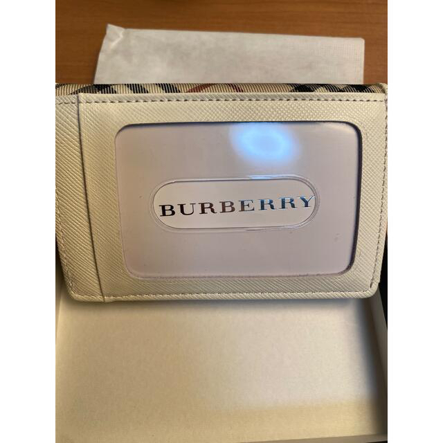 BURBERRY(バーバリー)のバーバリー　定期入れ レディースのファッション小物(名刺入れ/定期入れ)の商品写真