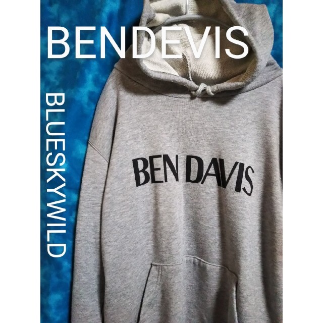 BEN DAVIS(ベンデイビス)のBENDAVISベンデイビス デカロゴ ライトグレーカラー プルオーバーパーカー メンズのトップス(パーカー)の商品写真