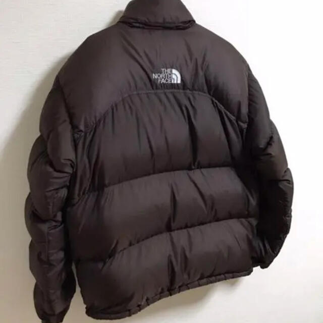 THE NORTH FACE(ザノースフェイス)の700FILL  ヌプシ　ジャケット　ノースフェイス　ブラウン　Lサイズ メンズのジャケット/アウター(ダウンジャケット)の商品写真