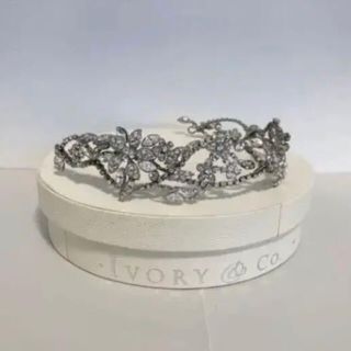 ヴェラウォン(Vera Wang)のivory&co Daphne ハツコエンドウ購入(ヘッドドレス/ドレス)