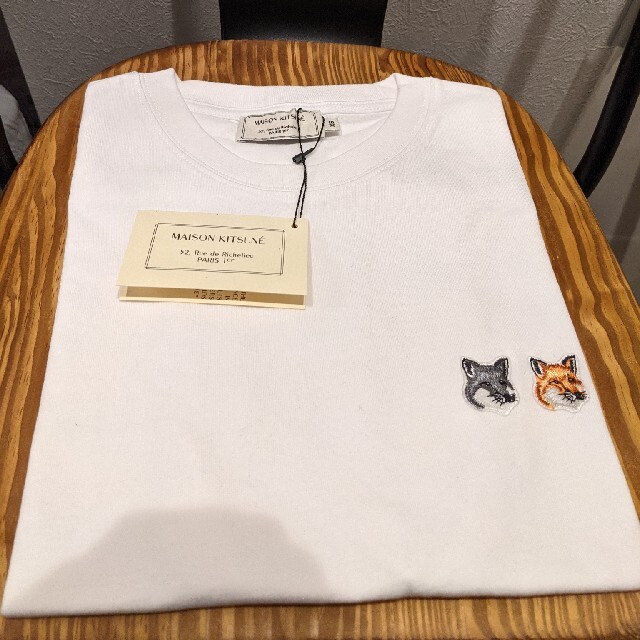 MAISON KITSUNE'(メゾンキツネ)のメゾンキツネ Tシャツ レディース レディースのトップス(Tシャツ(半袖/袖なし))の商品写真