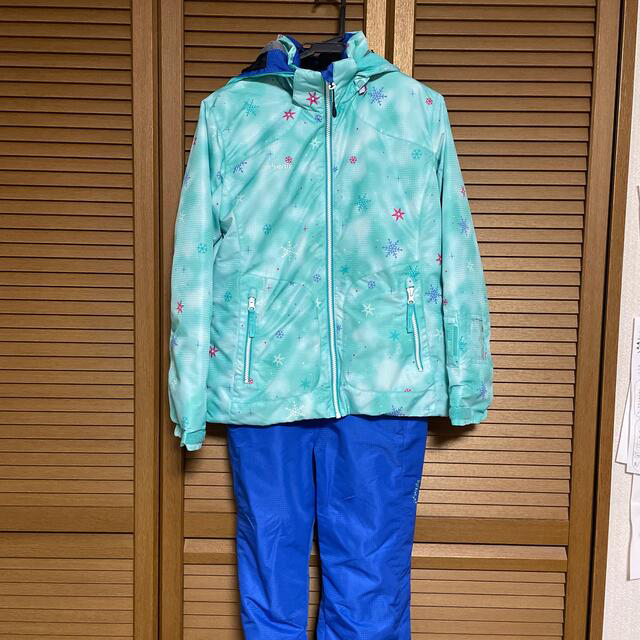 DESCENTE(デサント)のフェニックス　スキーウェア　160㎝ スポーツ/アウトドアのスキー(ウエア)の商品写真