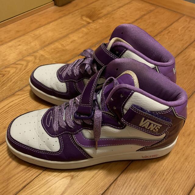 VANS - VANS スニーカー ※今月末で処分します※の通販 by しゃー VANS - VANS スニーカー ※今月末で処分します※の通販 by しゃー