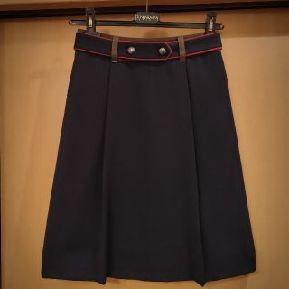 マークバイマークジェイコブス(MARC BY MARC JACOBS)のMarc by Marc Jacobs ネイビー プリーツ入り スカート(ひざ丈スカート)