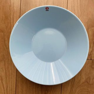 イッタラ(iittala)のイッタラ ティーマ ディープ　プレート　ライトブルー(食器)