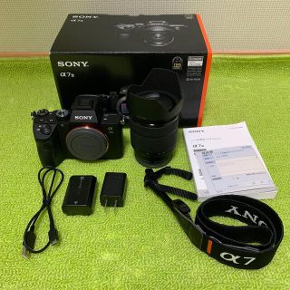 ソニー(SONY)のSONY ミラーレス一眼　a7iii ILCE-7M3K ズームレンズキット(ミラーレス一眼)