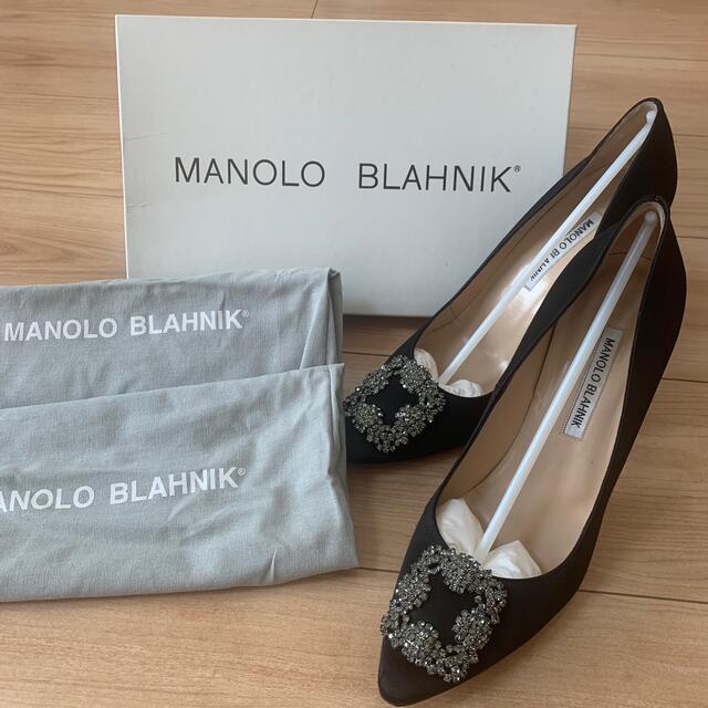 MANOLO BLAHNIK(マノロブラニク)の【正規品】マノロブラニク 39サイズ　ハンギシブラックサテン レディースの靴/シューズ(ハイヒール/パンプス)の商品写真