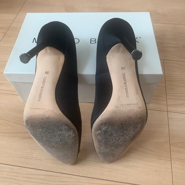 MANOLO BLAHNIK(マノロブラニク)の【正規品】マノロブラニク 39サイズ　ハンギシブラックサテン レディースの靴/シューズ(ハイヒール/パンプス)の商品写真