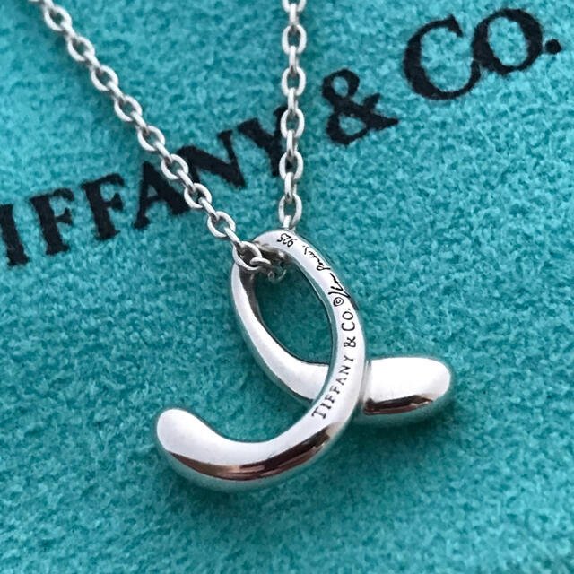 Tiffanyイニシャルe ネックレス 希少