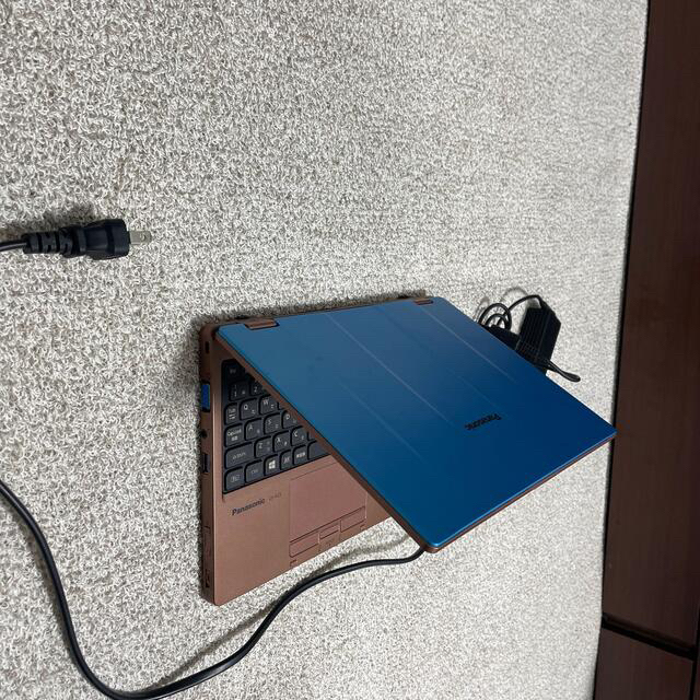 Panasonic(パナソニック)のノートパソコン（ブルー＆カッパー、LTE対応モデル） CF-RZ5CFEPR スマホ/家電/カメラのPC/タブレット(ノートPC)の商品写真