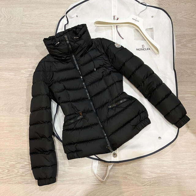 MONCLER　美品　Aライン　ショートダウン