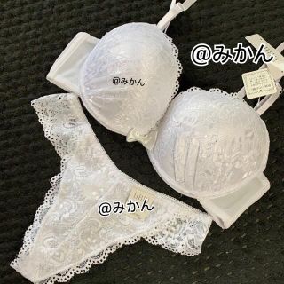 定番の1着✨♥️ワンカラー総レースブラTバックセット(ブラ&ショーツセット)