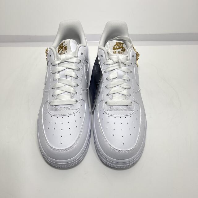 NIKE - 【完売品】WMNS NIKE エアフォース1 ホワイトペンダント NIKE - 【完売品】WMNS NIKE エアフォース1 ホワイトペンダント