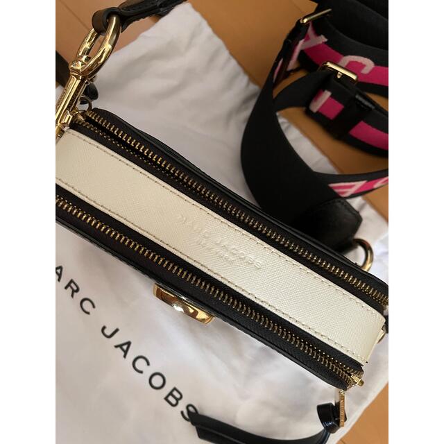 MARC BY MARC JACOBS(マークバイマークジェイコブス)のMARC JACOBS スナップショット レディースのバッグ(ショルダーバッグ)の商品写真