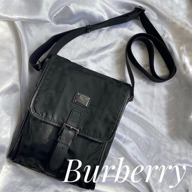 BURBERRY BLACK LABEL(バーバリーブラックレーベル)の美品《バーバリー ブラックレーベル》ショルダーバッグ ノバチェック ブラック メンズのバッグ(ショルダーバッグ)の商品写真