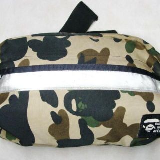 アベイシングエイプ(A BATHING APE)のアベイジングエイプカモフラ猿迷彩柄ナイロンウエストボディーショルダーバッグ鞄(ウエストポーチ)