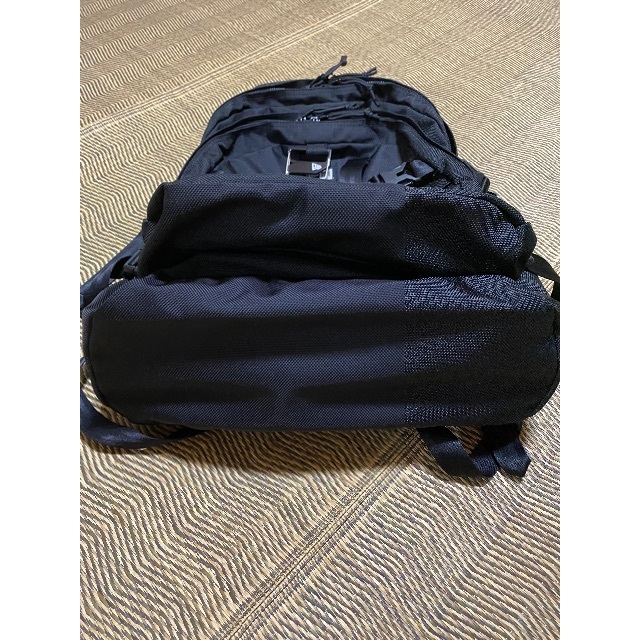 NEW ERA(ニューエラ)のNEW ERAキャリーパック35L メンズのバッグ(バッグパック/リュック)の商品写真