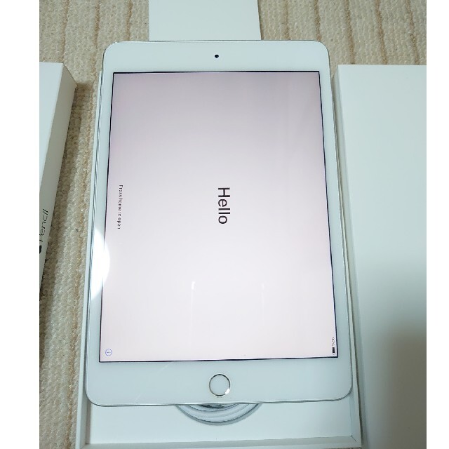 シルバー iPad mini 7.9㌅ Wi-Fi 64GB 2019