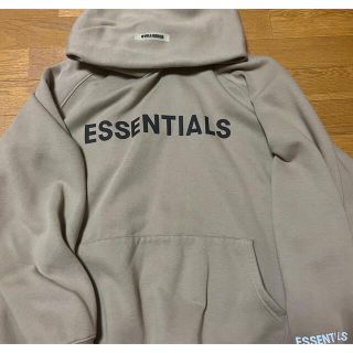 エッセンシャル(Essential)の《美品》essentialsパーカー(パーカー)