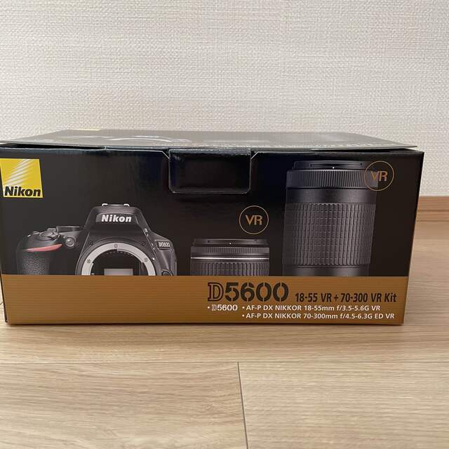 カメラ【新品未使用】Nikon ニコン D5600 ダブルズームキット