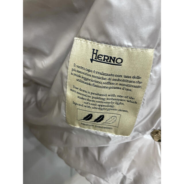 HERNO(ヘルノ)のヘルノ　ダウンジャケット未使用品（551） レディースのジャケット/アウター(ダウンジャケット)の商品写真