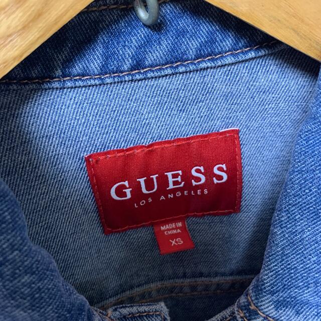 GUESS(ゲス)の最終値下げ済GUESS ゲス Ｇジャンショート サイズXS レディースのジャケット/アウター(Gジャン/デニムジャケット)の商品写真